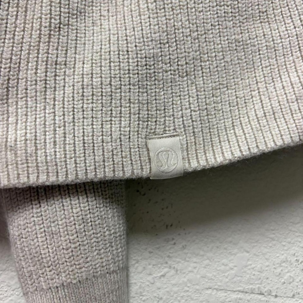 Lululemon Merino Wool-Blend Ribbed Turtleneck Sweater Ivory Cream Size 6
